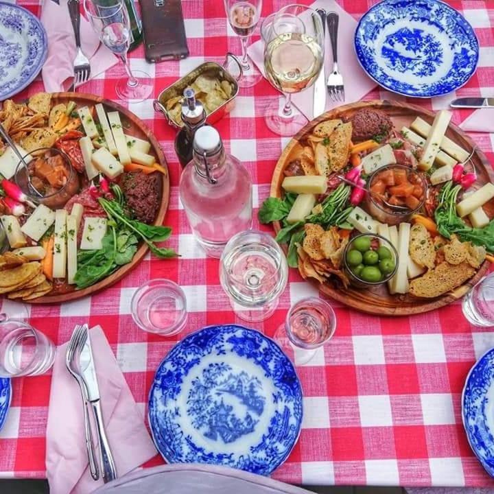 Hem Till Garden Boutique Hotel Вестерос Екстер'єр фото