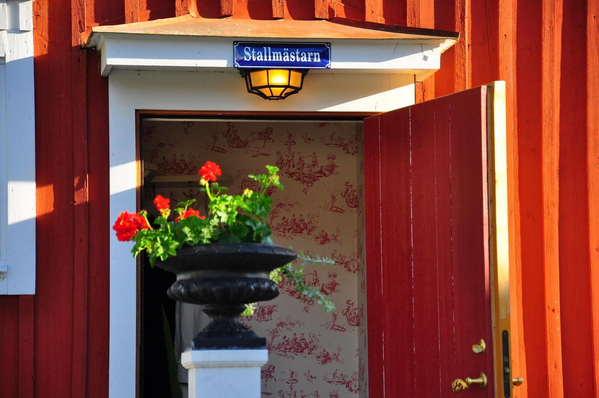 Hem Till Garden Boutique Hotel Вестерос Екстер'єр фото